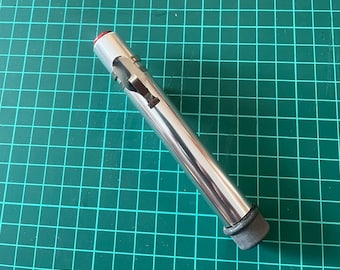 Set of 1 Cylinder code red tip-dosimeter replica with clip silver with SW prop