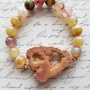 Pink Dyed Agate Bracelet Druzy Jewelry Druzy Bracelet Gemstone Stretch Bracelet Gifts for Her Statement Earrings Agate Jewelry Boho Chic