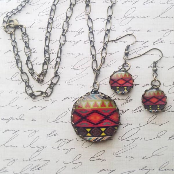 Colorful Tribal Pendant Necklace Set Gifts for Her Statement Necklace Small Dangle Earrings Medallion Pendant Bronze Neckace Bronze Chain