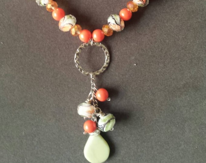 The Green Hoop Necklace in Platinum (46cm)