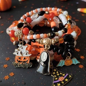 Wicked Stacked Halloween Bracelet Set, Spooky Stretch Bracelet Set, Gifts for Her, Cute Charm Bracelets, Pumpkin Statement Bracelet, Festive