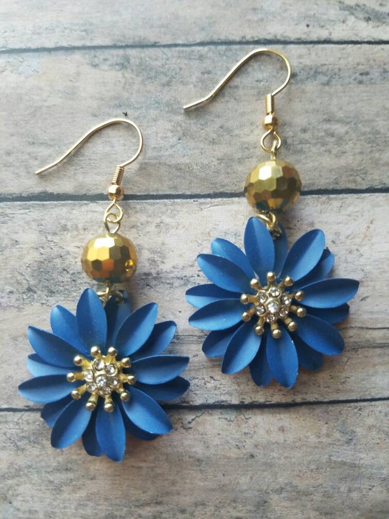 dangle floral earrings