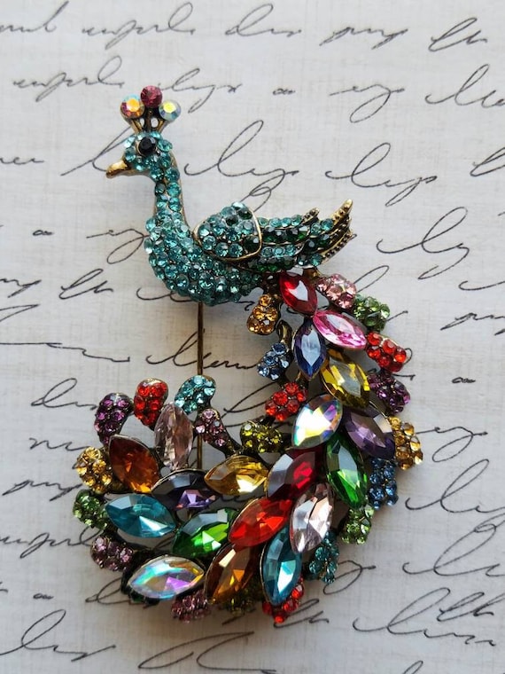 Large statement brooches outlet