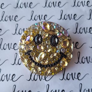 Smiley Face Brooch, Crystal Statement Brooch, Yellow Crystal Clothing pin, Scarf Brooch, Beautiful Brooches, Figural Brooch, Happy Jewelry