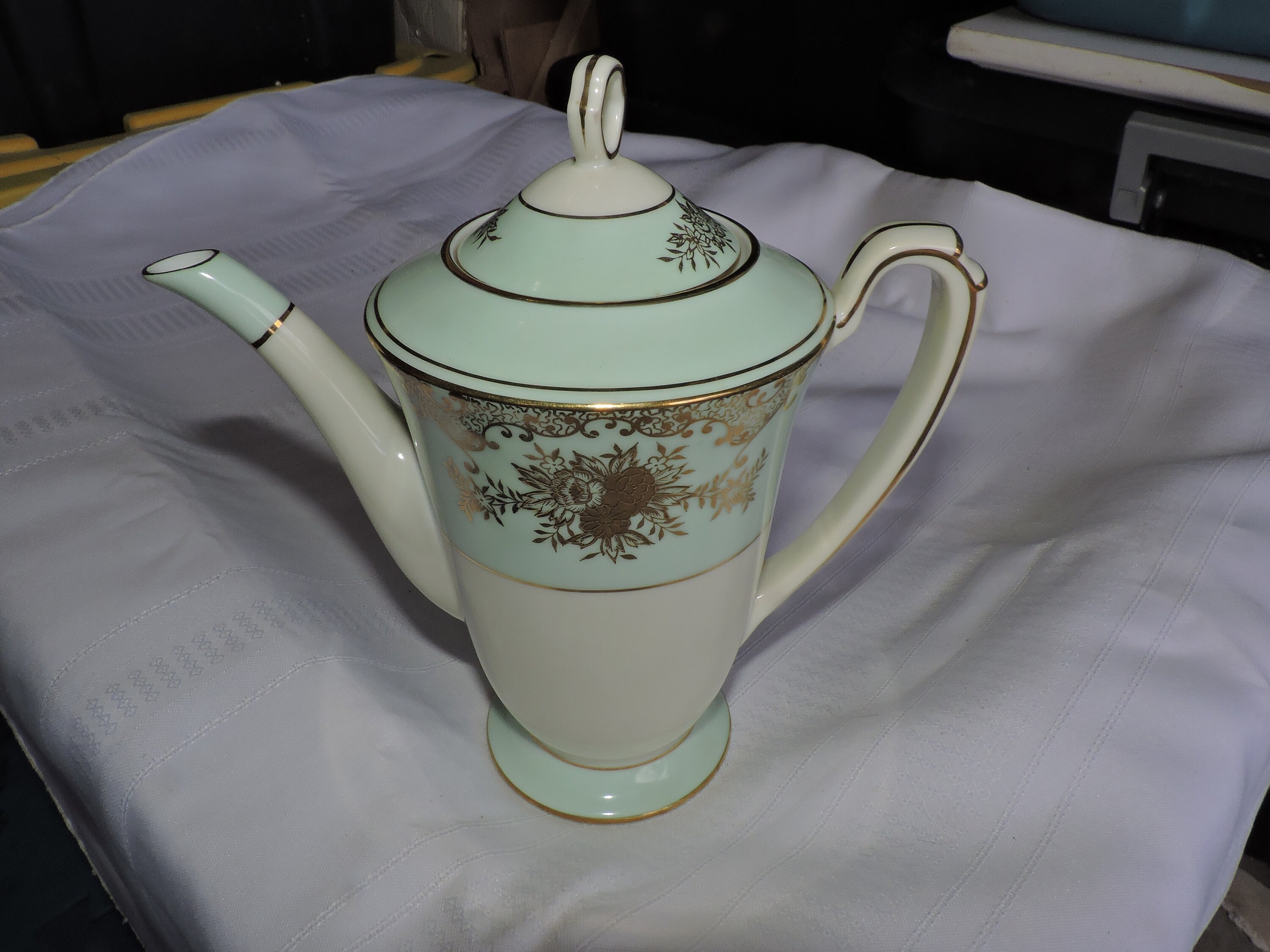 花瓶・フラワースタンド Noritake DIAMOND COLLECTION Vintage Noritake 44318 Gold Flower Basket Pattern Coffee