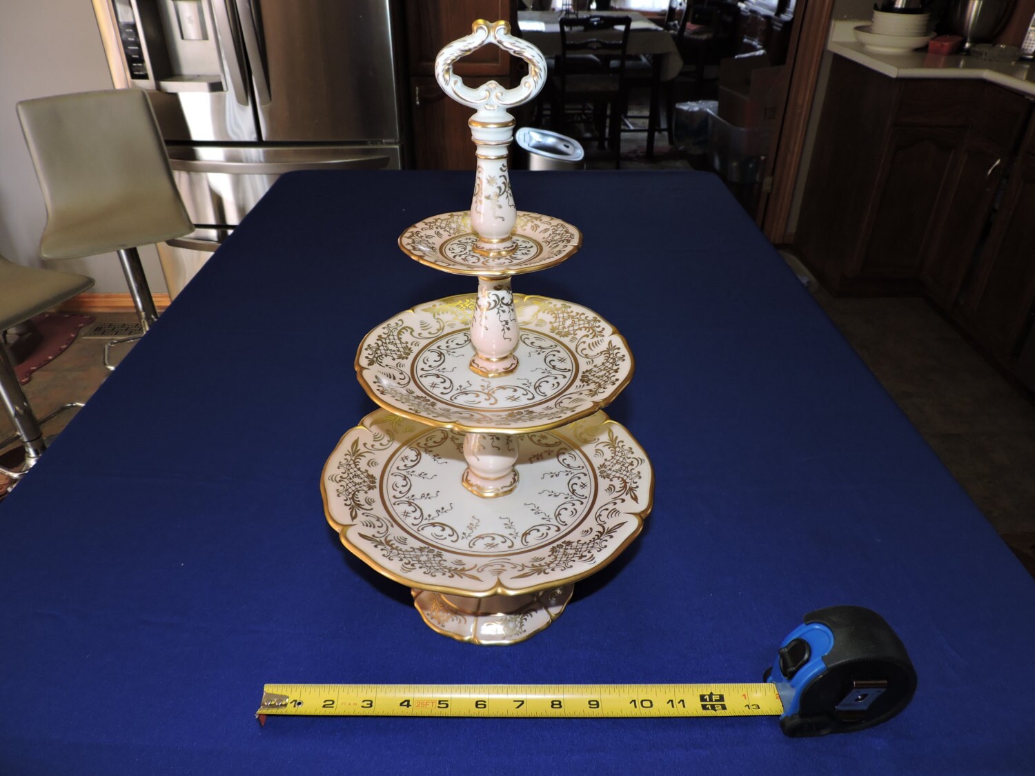 Vintage Aluminium Large Silver Ornate Plate Stand Photo Display 10/25cm H 