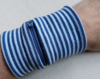 Pulse pocket // denim blue stripes