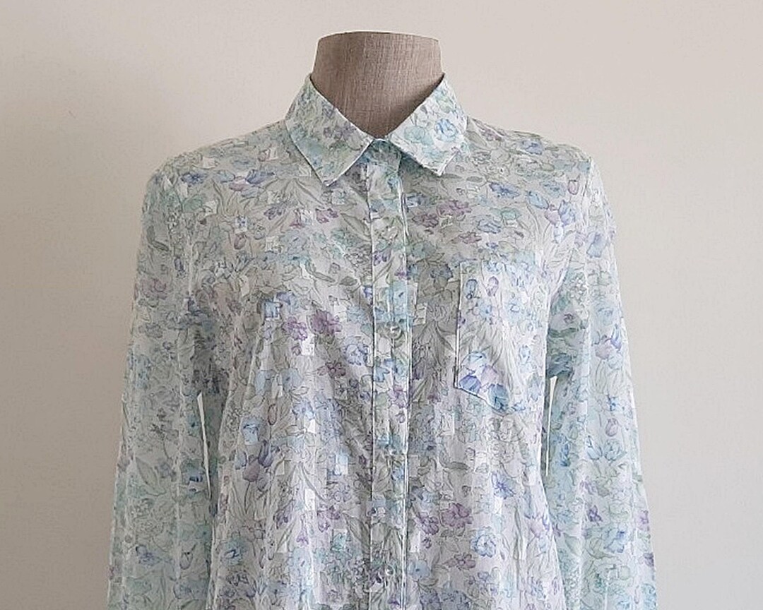Women's Retro Gradient Blue Flowers Print Casual Long Sleeve Comfortable Cotton Shirt main image 1