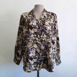 Vintage 80-talsskjorta med lila lövtryck, långärmad blus, knäppt krage, polyester, stor