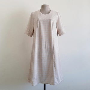 Medium Vintage 60s Brown Beige Striped Dress Womens Shift Dress Short Sleeve Dress Mod Dress Go Go Dress Tunic Dress Knee Length Dress M
