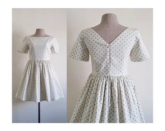 Creme Polka Dot Kleid Damen Baumwoll Canvas Kleid Mini Kleid Kurzarm Kleid U-Boot-Ausschnitt Kleid V Rücken Kleid Babydoll Kleid Sommerkleid XS