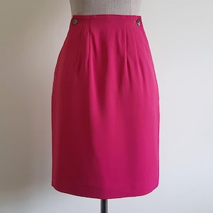 Vintage Kansai O2 roze rechte rok polyester knoopdetail met zakken, XS (24 inch) taille
