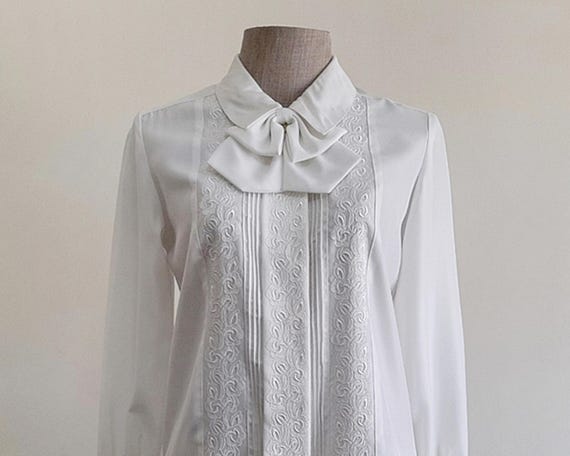 herlipto Lace Trimmed Bow-Tie Blouse 新品 Bow-Tie Lace Trimming Blouse（Tシャツ/カットソー）｜Her lip