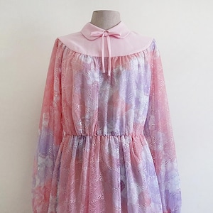 Large Vintage 70s Pink Eyelet Lace Dress Womens Floral Maxi Dress Long Sleeve Dress Embroidered Dress Collared Dress Prom Dress Summer Dress