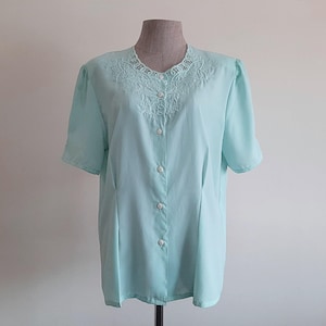 Vintage 80s Pastel Blue Embroidered Blouse Lace Top Short Puff Sleeve Button Up Large