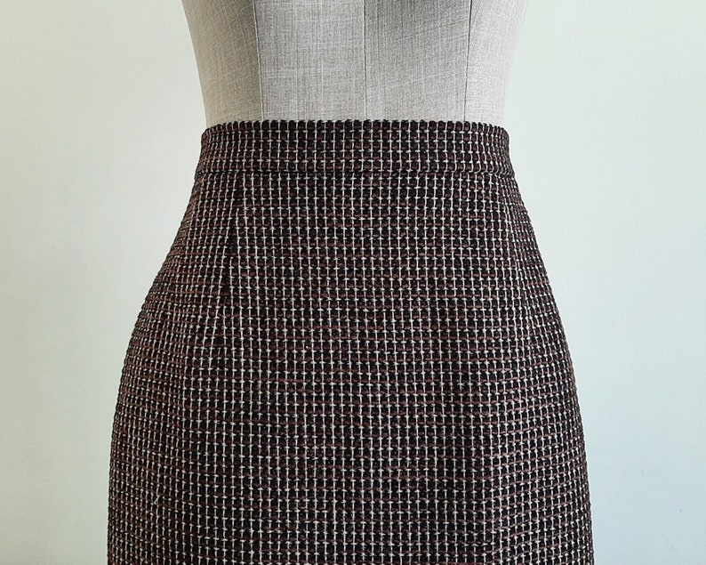 AQUASCUTUM Black Brown Wool Skirt Vintage Knee Length Skirt Womens Straight Skirt High Waisted Skirt Designer Skirt Small 26 Waist image 3