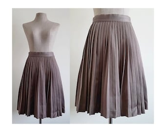 Brown Pleated Skirt Vintage Above The Knee Skirt Womens High Waisted Skirt Polyester Skirt School Girl Skirt Tennis Skirt XS 25" Waist