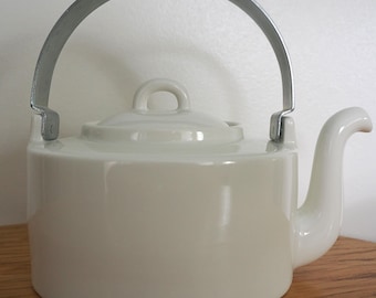Tea kettle pot white Stockholm Design House vintage