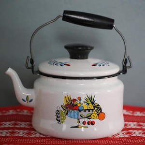 Tea pot kettle enamel white Briard Berggren style vintage