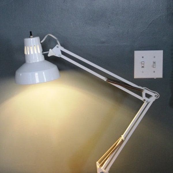 Vintage metal articulating Luxo Ledu architect style desk lamp light with stand