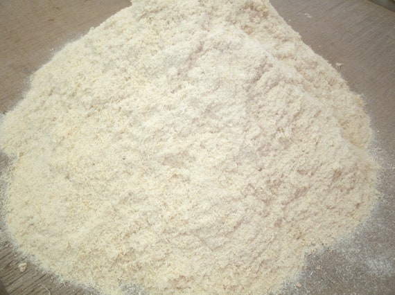 Sawdust, fine sawdust, 1 gallon size, clean/dry pine sawdust, garden mulch, plant mulch, unfinished wooden block sawdust, unfinished blocks