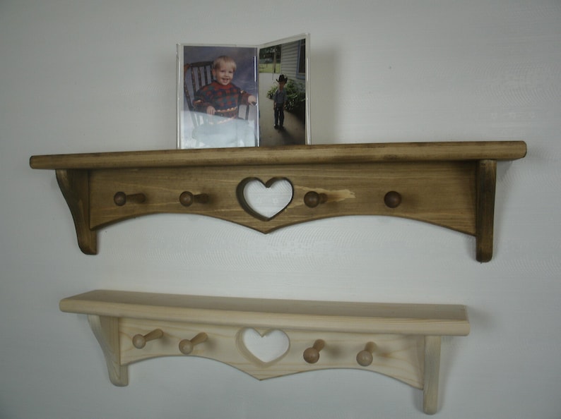Heart shelf, peg shelf, Vintage look wood shelf, wooden wall shelf, heart shelf with pegs, peg shelf, wooden shelf with heart and pegs