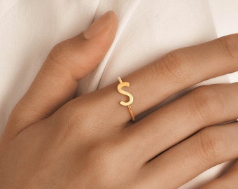 Custom Sideways Initial Ring • Personalized Letter Ring • Dainty Minimalist Ring in Gold, Rose Gold, Sterling Silver • Mom Gift • RM09F43