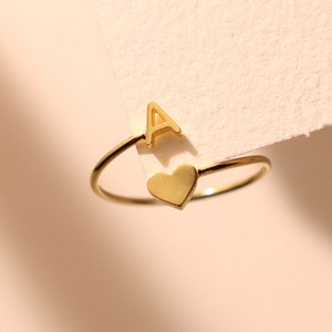 Anillo con inicial de corazón personalizado • Anillo con letra personalizada • Anillo de corazón pequeño • Anillo de promesa delicado • Regalo de cumpleaños para ella • RM62F34