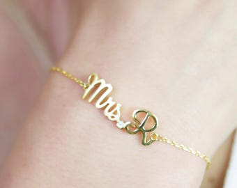 Future Mrs Initials Jewelry • Personalized Dainty Name Bracelet • Custom Birthstone Bracelet • Bridesmaid Gift • Wedding Gift • BM41F07