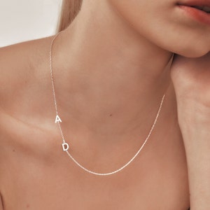 Collar personalizado con letra lateral • Collar con dije de inicial descentrada • Collar con nombre minimalista • Joyería personalizada • Regalo para mamá • NM84F77
