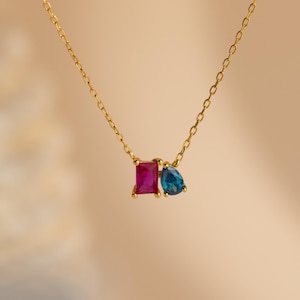 Individuelle Toi Et Moi Geburtssteinkette • Zarte Baguette-Anhängerkette • Edelstein-Charm-Kette • Personalisierter Schmuck • Geschenk für Mütter • NM140