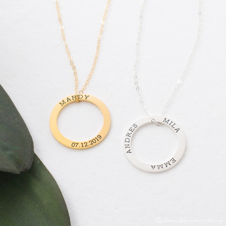 Custom Family Necklace Eternity Circle Pendant Personalized Name Necklace Friendship Necklace Gifts for Mom NM50F41 image 1