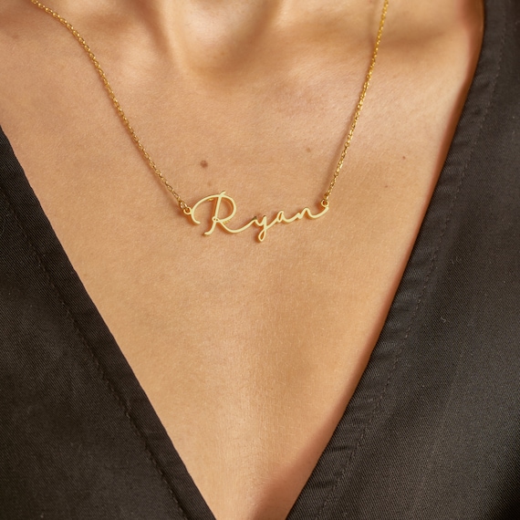 Personalized name clearance necklace for mom