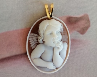 Cameo pendant with angel and golden silver hook