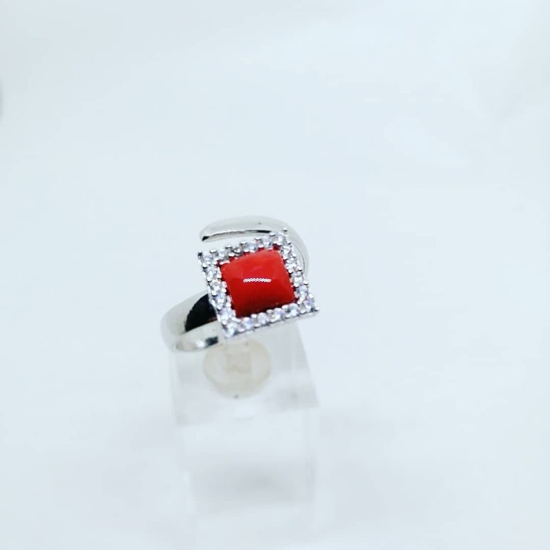 Coral ring in silver and zirconia