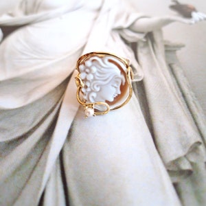 Cameo ring with 2mm Japanese pearl.