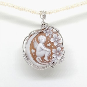 Torre del Greco cameo pendant with cherub and 925 silver setting