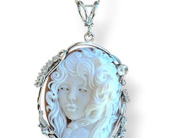 Ciondolo in argento 925 rodiato con cammeo