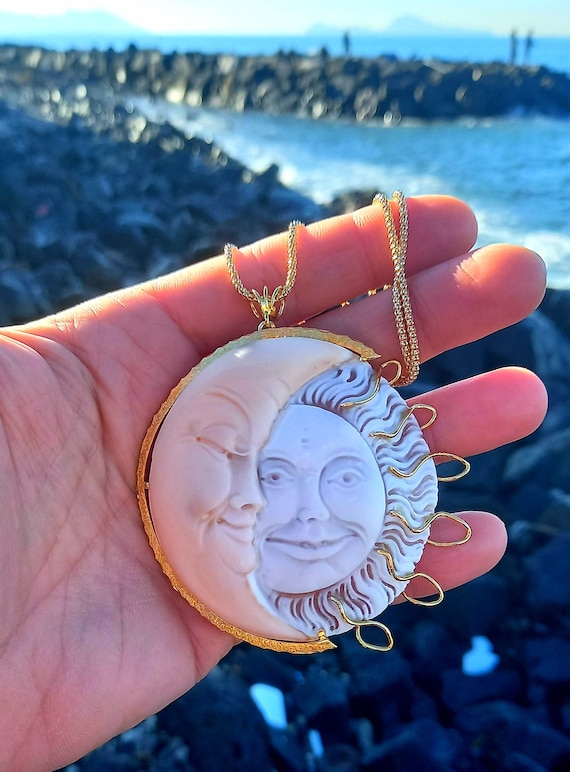 大きな月と太陽のカメオ、金メッキシルバーの月と太陽のペンダント 