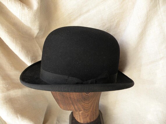 bowler hat in french