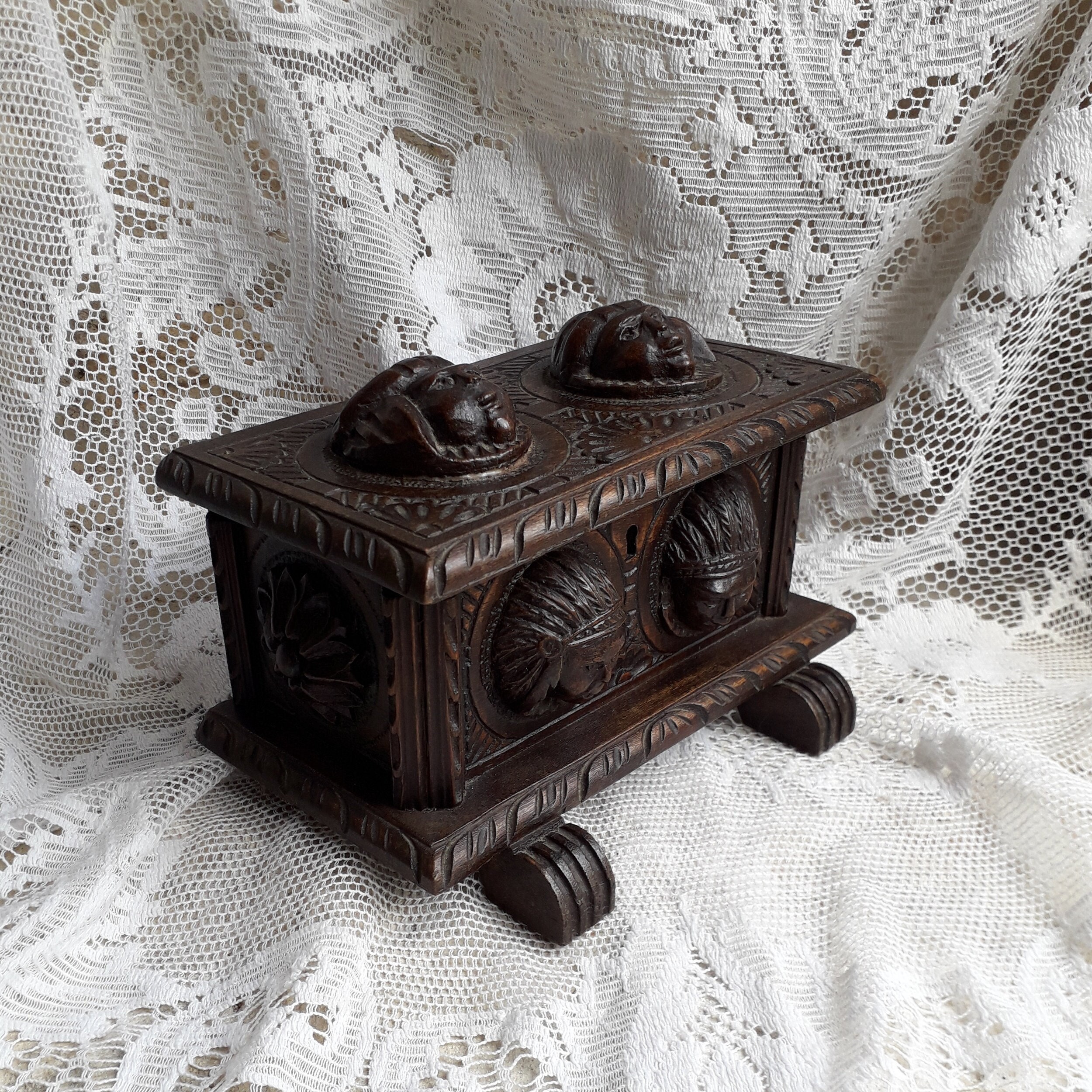Français Boîte Sculptée