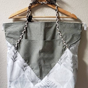Leaves N Dots Tote