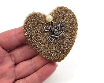 Gold Glitter Heart Magnet: Love Charm, Pearl Bead Decor