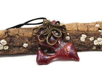 Grand collier pendentif en verre fondu rouge avec charme de poulpe, gothique, océan, art portable, la créature marine Kraken, steampunk, bijoux, cadeau