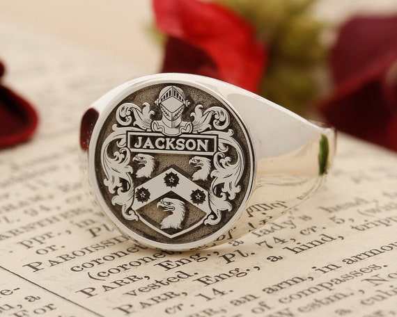 Family store crest engraving