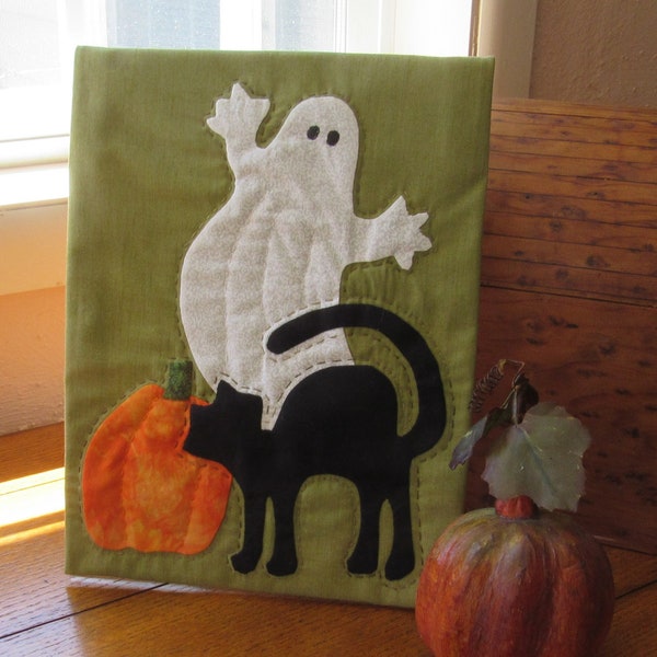 Halloween Folk Art Quilt Applique Scene, Ghost, Black Cat, Pumpkin On Acrylic Stand