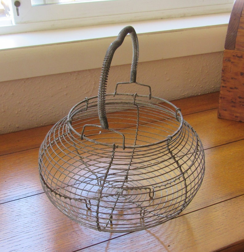 Wire Egg Gathering Basket With 9 Faux Eggs 30s/40s Farmhouse Etsy