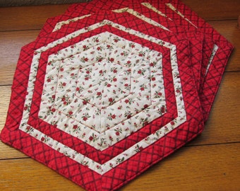 4 Quilted Placemats, Six-Sided Grandmothers Flower Garden Shape, Vintage Hand Made, Red and White