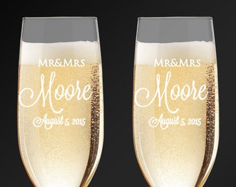 Custom Champagne Flutes - Engraved Wedding Glasses - Bride and Groom Toasting Glasses - Bridal Shower Gift - Wedding Keepsake - Wedding Gift