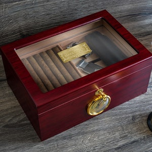 Custom glass top cigars humidor box with accessories. BIG and Heavy. Up to 100 cigars